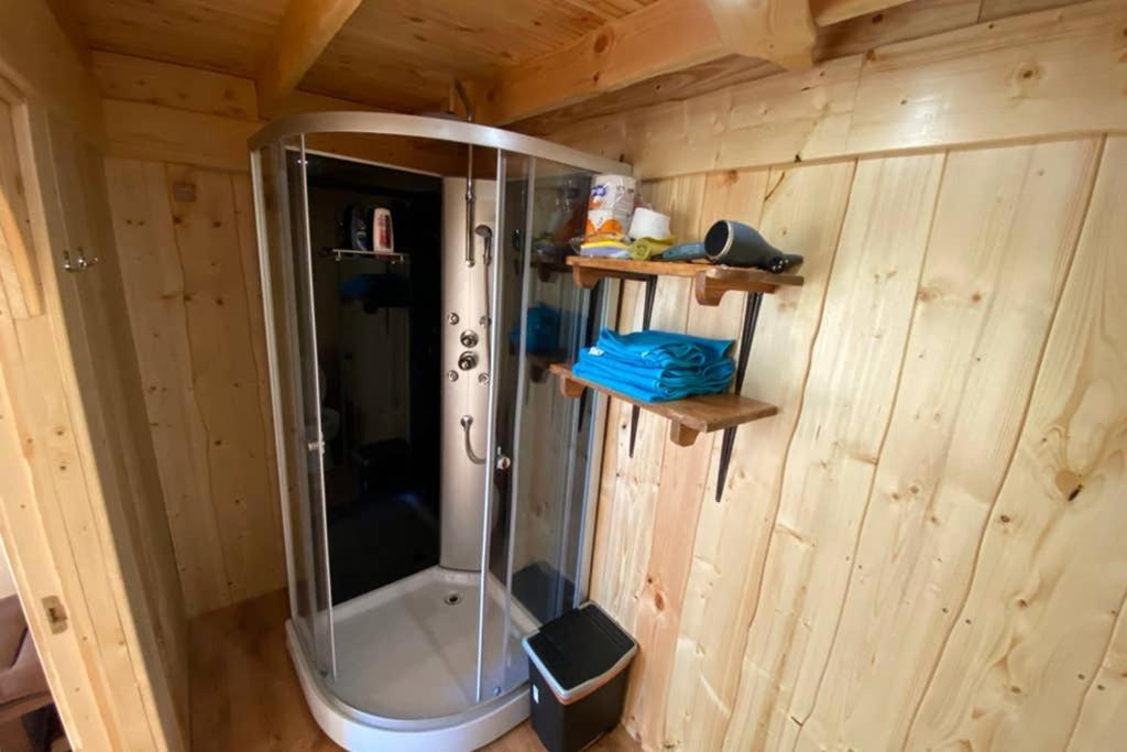 Viking House In The Tree! Jacuzzi, Sauna,Apkure! Lici  Exterior foto